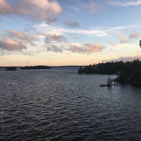 Meet your Posher, Lea-Frederique - Picture 1 of 1